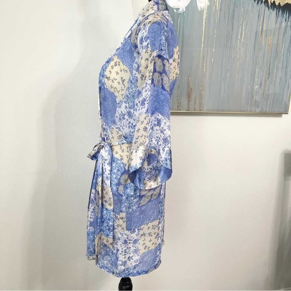 Sophia by Delicates Blue Mixed Floral Satiny Sheer Belted Wrap Robe Size S - Picture 3 of 9